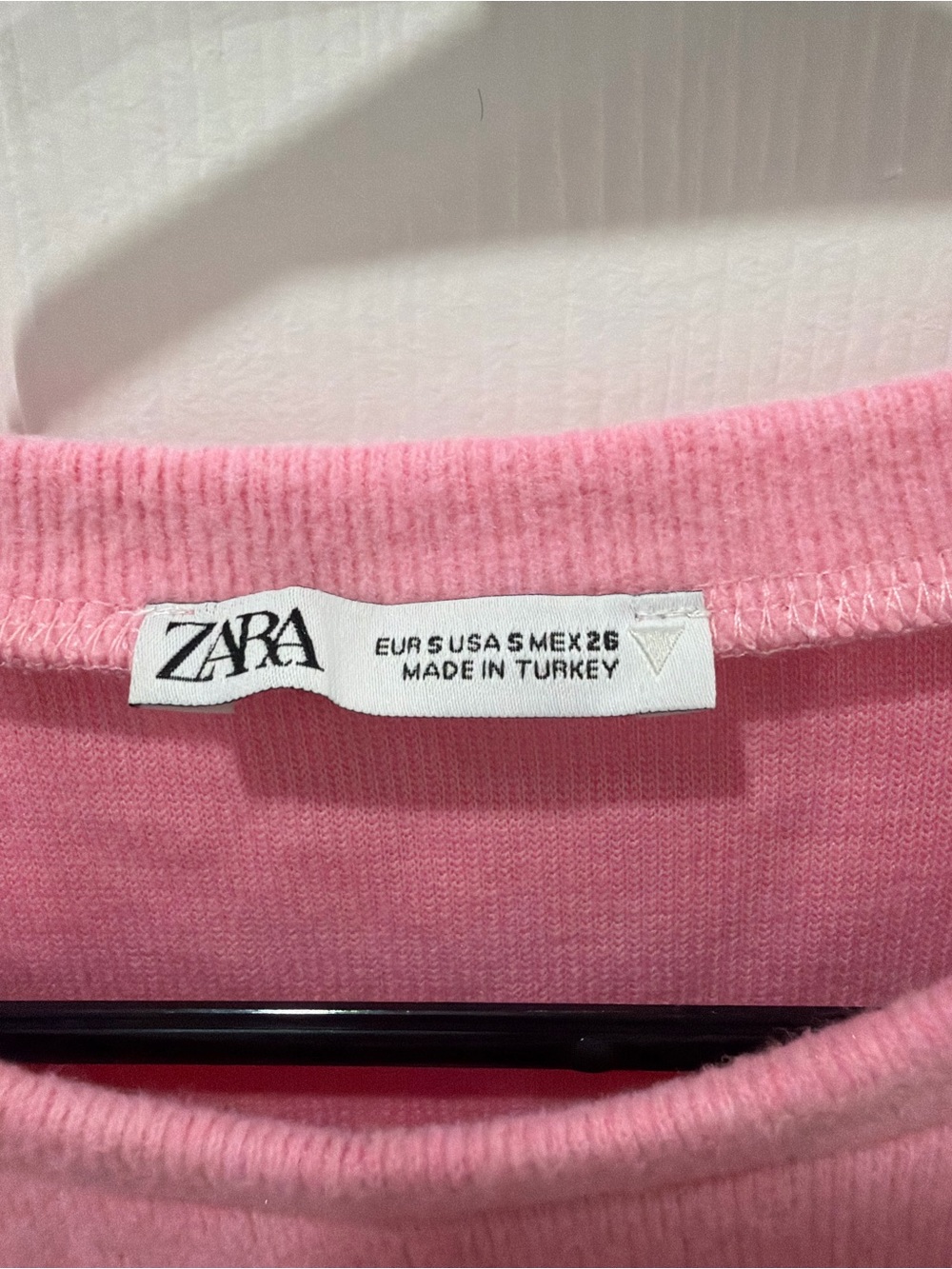 Zara Pink Ruffle Sleeve Top - Picture 2 of 3